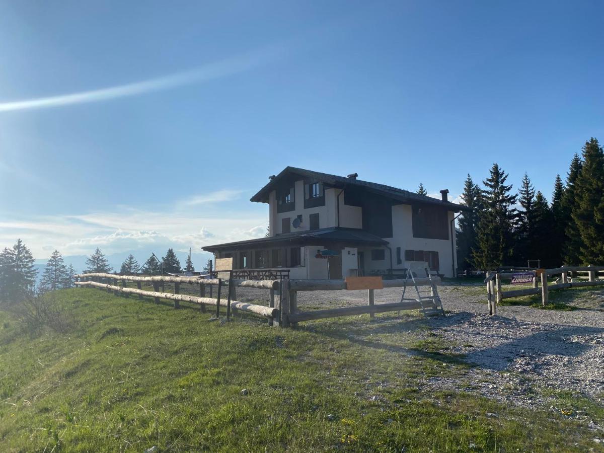 Rifugio Garibaldi เลโดร ภายนอก รูปภาพ